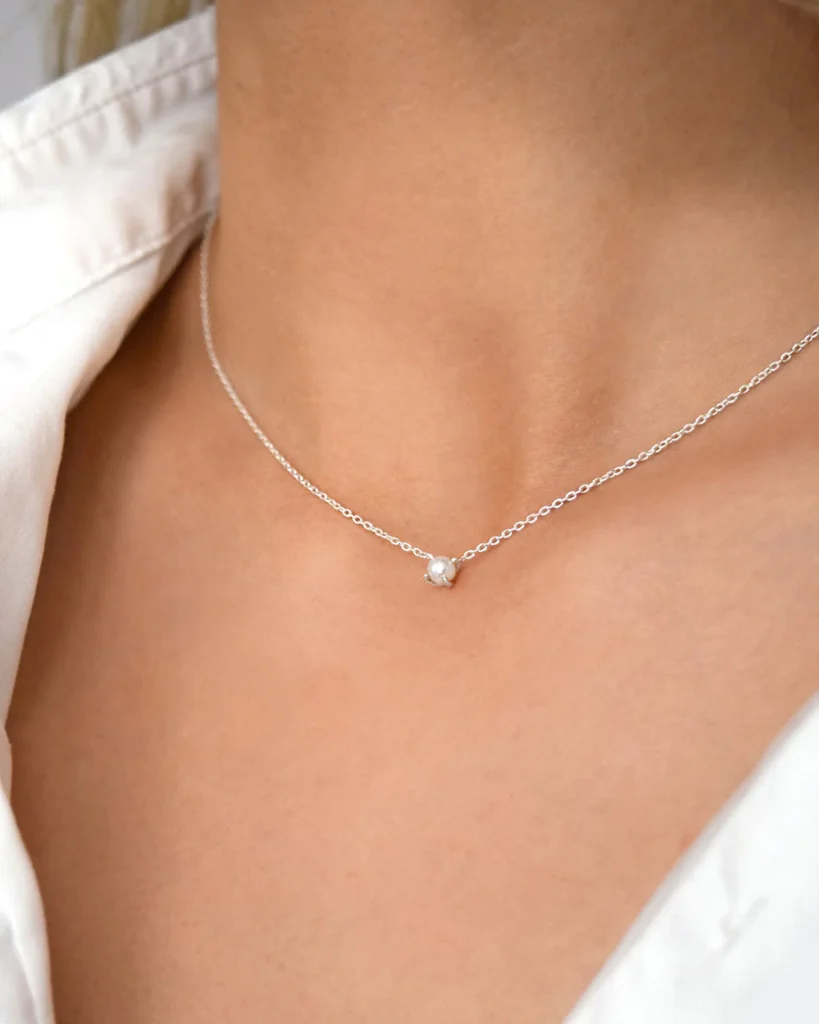 Petite-Pearl-necklace-04