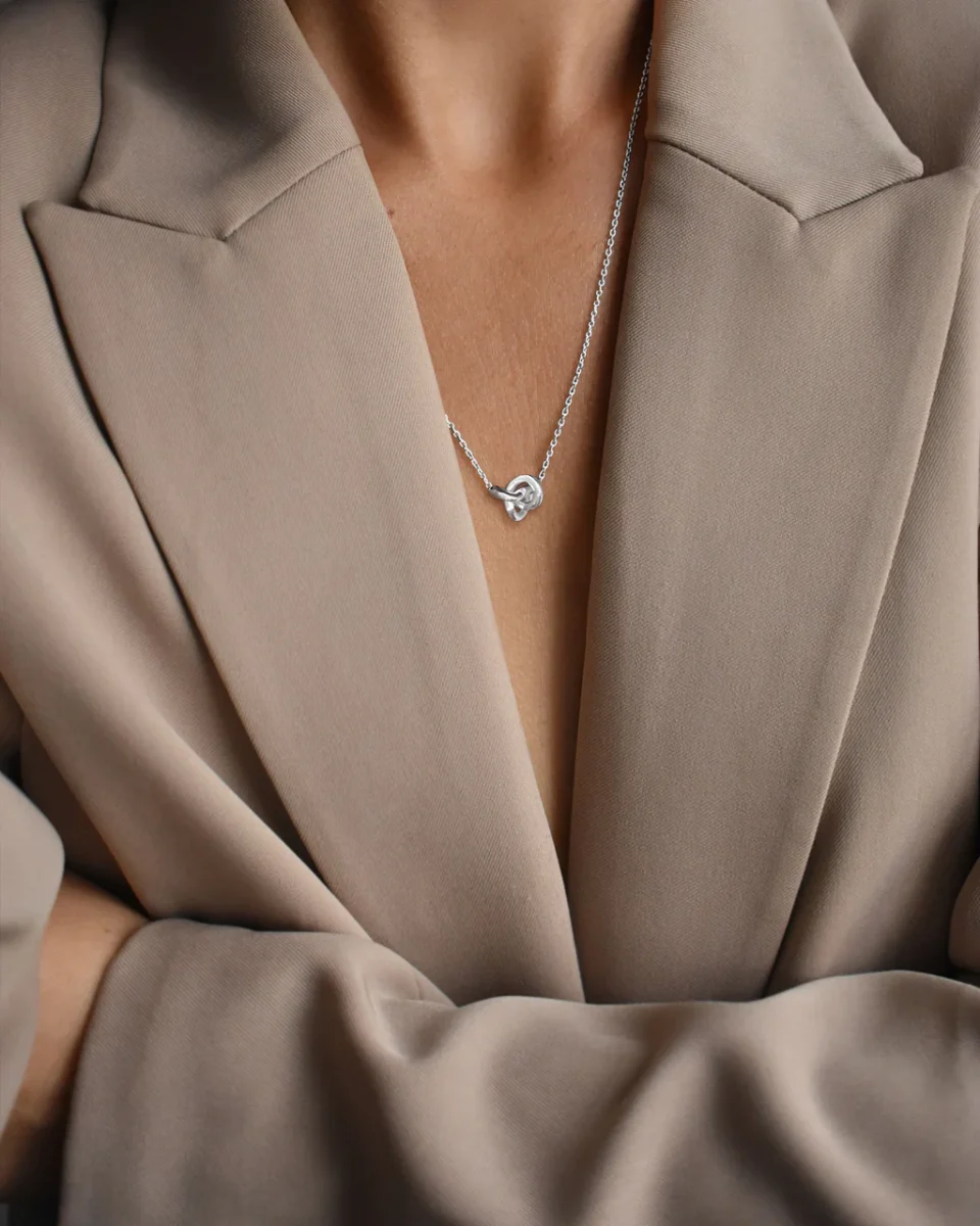 Le-Knot-necklace-03