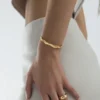 wavyboldedcuffgoldbracelet-original_1263572_-min