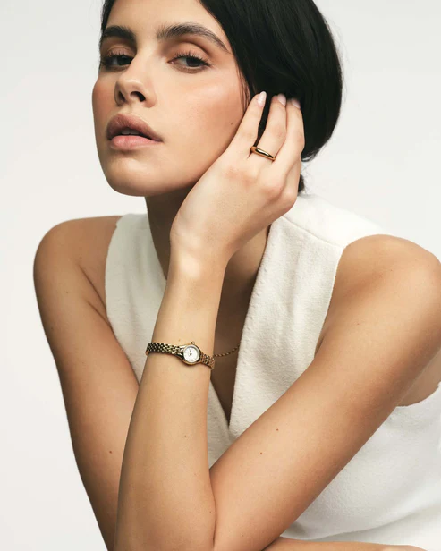 01HeritagePetiteGoldWatchMB16134243-original_1514178_4x5-original_1525073