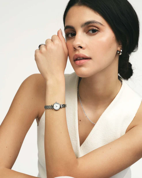 06VintageSilverWatchMB16184820-original_1514195_4x5-original_1525069